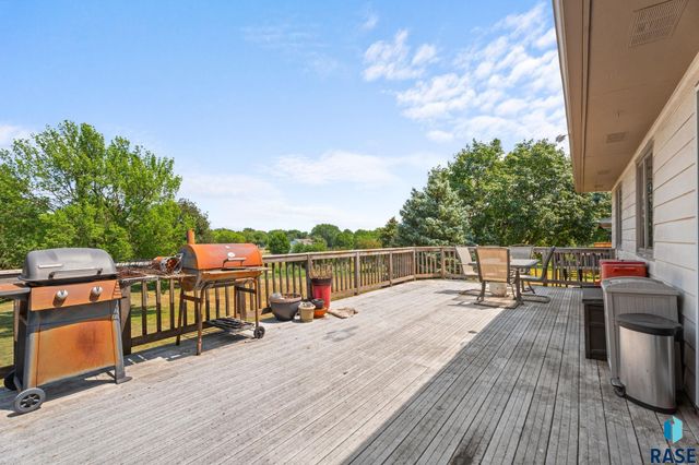 5800 Coughran Ct Court, Sioux Falls, SD 57106