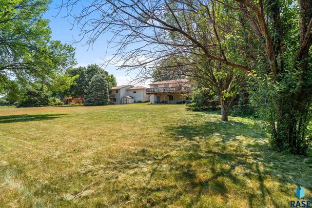 5800 Coughran Ct Court, Sioux Falls, SD 57106