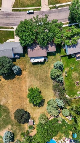 5800 Coughran Ct Court, Sioux Falls, SD 57106