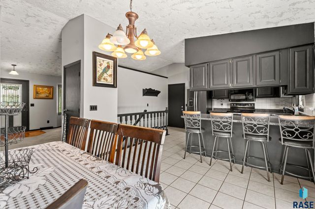 5800 Coughran Ct Court, Sioux Falls, SD 57106