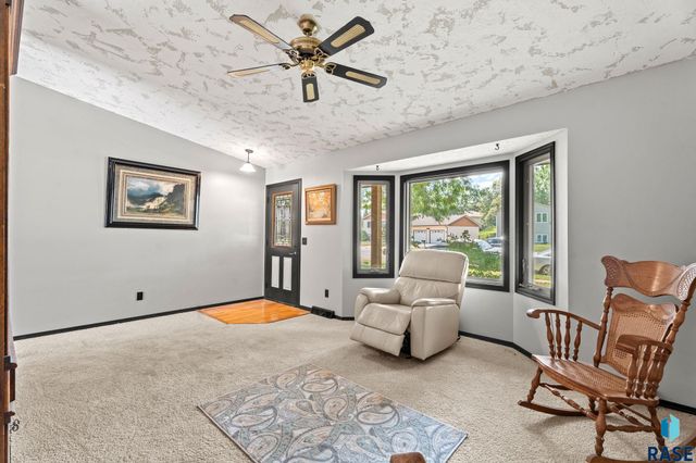 5800 Coughran Ct Court, Sioux Falls, SD 57106