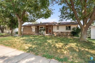 5800 Coughran Ct Court, Sioux Falls, SD 57106