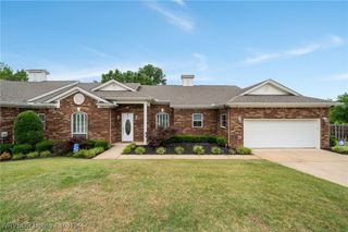 38 Jeffrey Way, Fort Smith, AR 72903