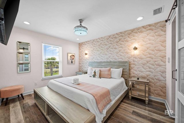 213 W 2nd Avenue, Gulf Shores, AL 36542