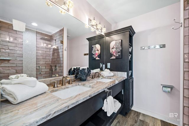 213 W 2nd Avenue, Gulf Shores, AL 36542