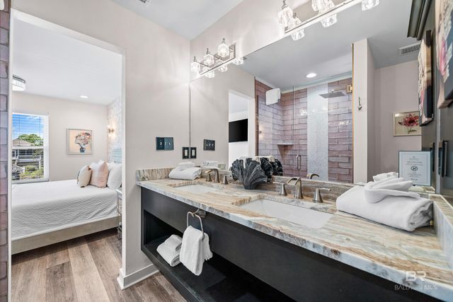 213 W 2nd Avenue, Gulf Shores, AL 36542