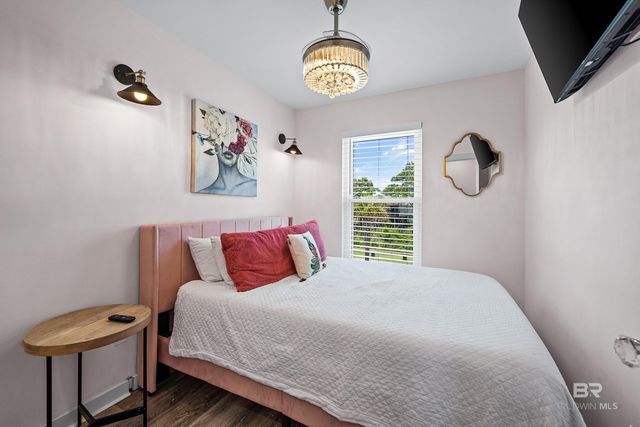 213 W 2nd Avenue, Gulf Shores, AL 36542