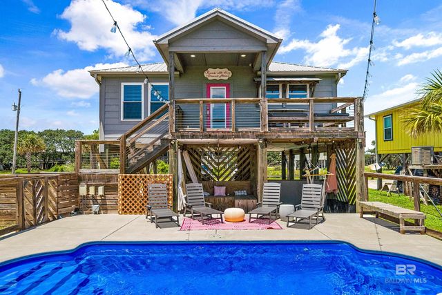 213 W 2nd Avenue, Gulf Shores, AL 36542