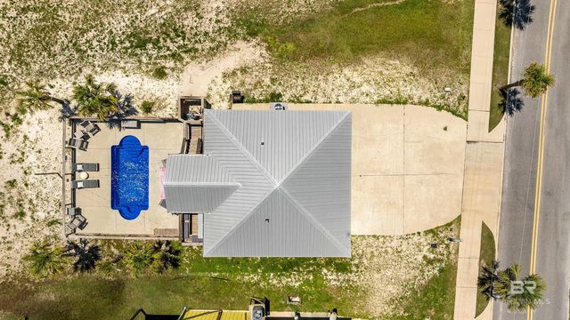 213 W 2nd Avenue, Gulf Shores, AL 36542