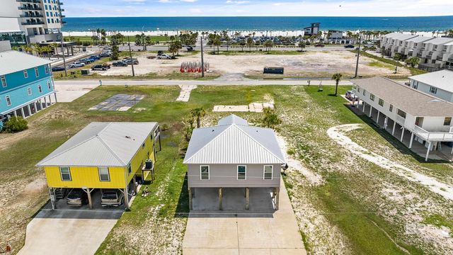 213 W 2nd Avenue, Gulf Shores, AL 36542