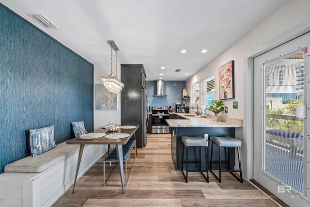 213 W 2nd Avenue, Gulf Shores, AL 36542