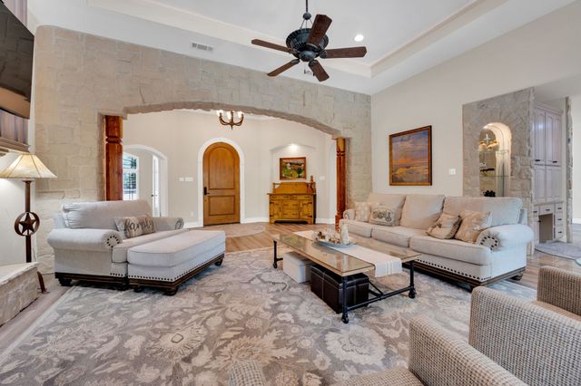 3690 Mockingbird Lane, Midlothian, TX 76065