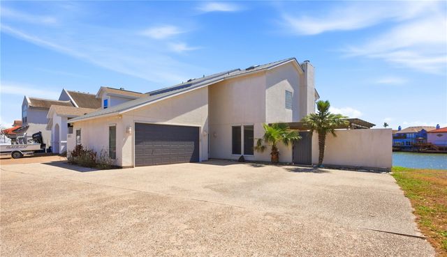 13521 Port Royal Ct, Corpus Christi, TX 78418