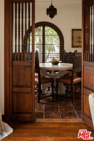 4918 Angeles Vista Boulevard, View Park, CA 90043