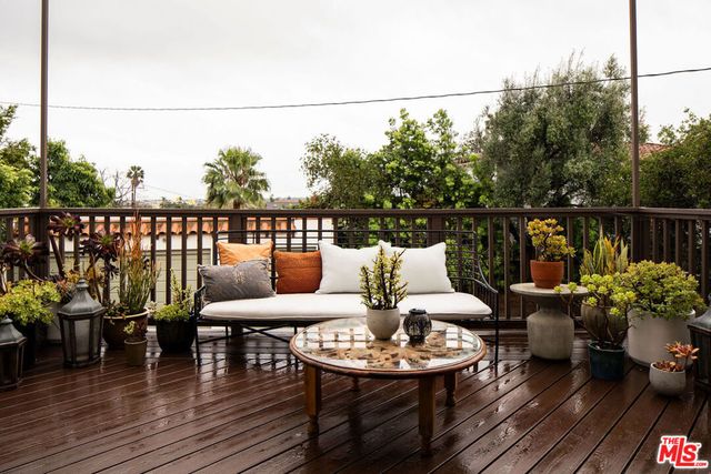 4918 Angeles Vista Boulevard, View Park, CA 90043