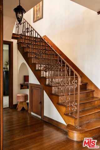 4918 Angeles Vista Boulevard, View Park, CA 90043