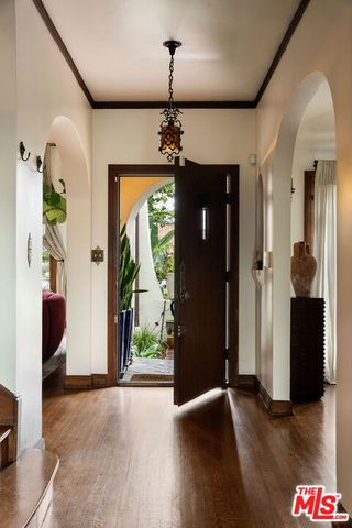 4918 Angeles Vista Boulevard, View Park, CA 90043