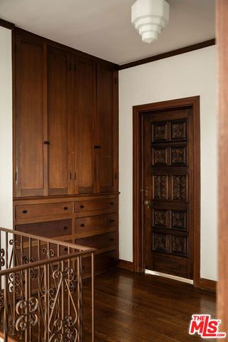 4918 Angeles Vista Boulevard, View Park, CA 90043