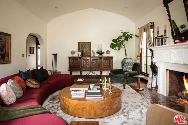 4918 Angeles Vista Boulevard, View Park, CA 90043