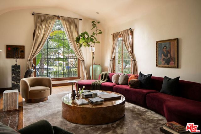 4918 Angeles Vista Boulevard, View Park, CA 90043