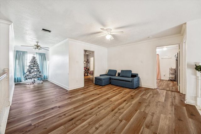 4206 Wiley Road, Houston, TX 77093