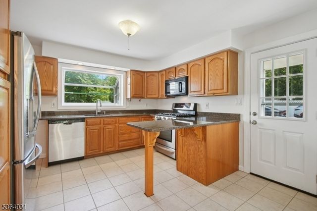 94 Sycamore Ave, Bridgewater Twp., NJ 08807