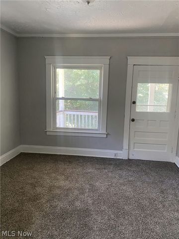 677 E 92nd Street, Cleveland, OH 44108