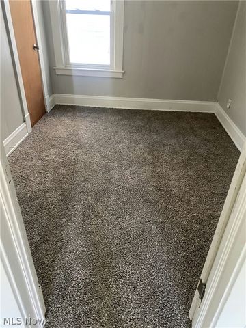 677 E 92nd Street, Cleveland, OH 44108