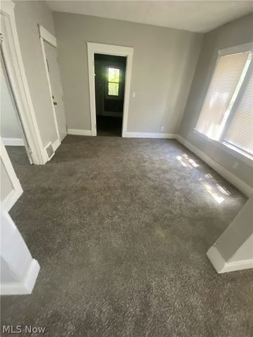 677 E 92nd Street, Cleveland, OH 44108