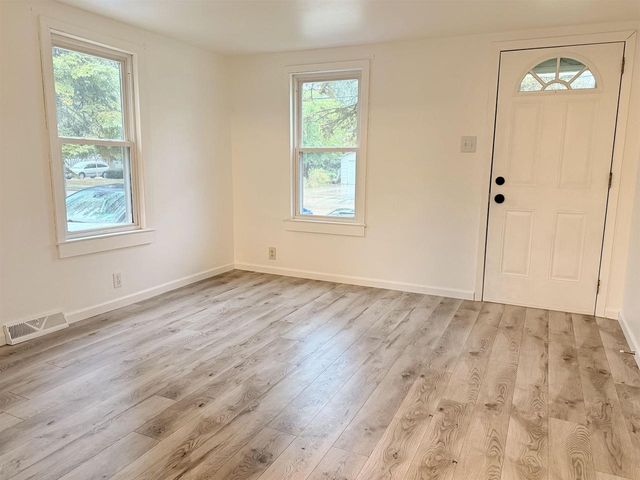 1336 E PAULINE STREET, Appleton, WI 54911