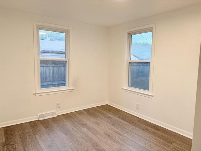 1336 E PAULINE STREET, Appleton, WI 54911