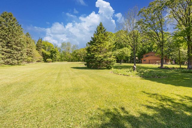 N92W25490 Blue Heron DRIVE, Lisbon, WI 53089
