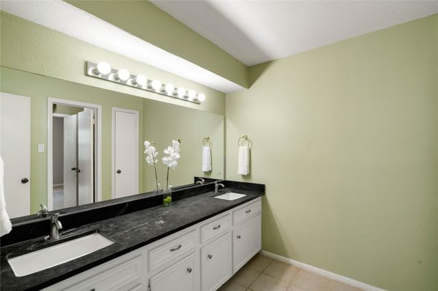 18003 Ravenfield Drive, Houston, TX 77084