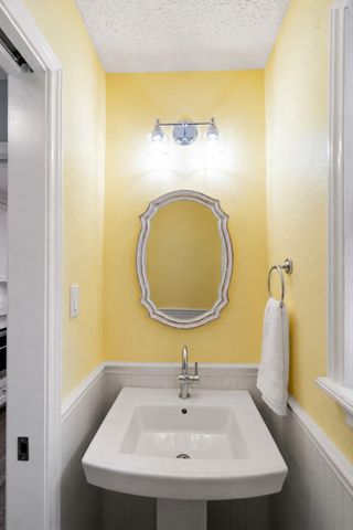18003 Ravenfield Drive, Houston, TX 77084