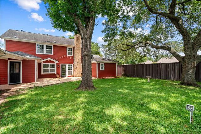 18003 Ravenfield Drive, Houston, TX 77084