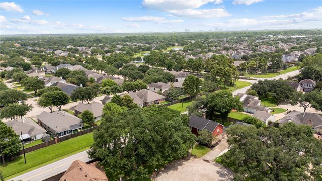 18003 Ravenfield Drive, Houston, TX 77084