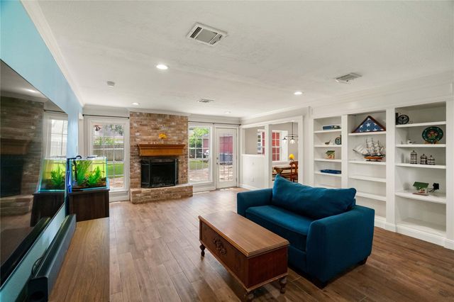 18003 Ravenfield Drive, Houston, TX 77084