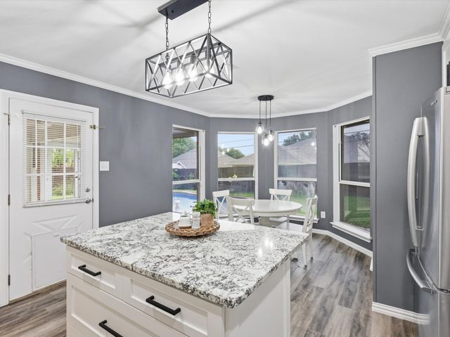 804 Auburndale Drive, Mansfield, TX 76063