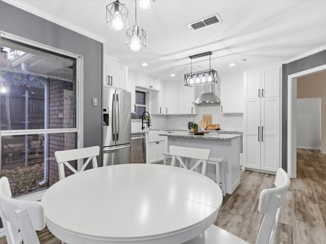 804 Auburndale Drive, Mansfield, TX 76063