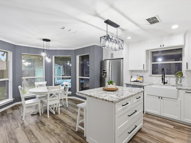 804 Auburndale Drive, Mansfield, TX 76063