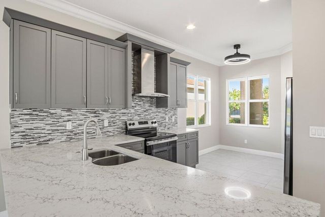 9214 SW Michele Way, Port St Lucie, FL 34987