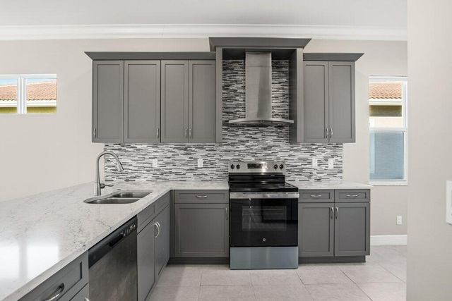 9214 SW Michele Way, Port St Lucie, FL 34987