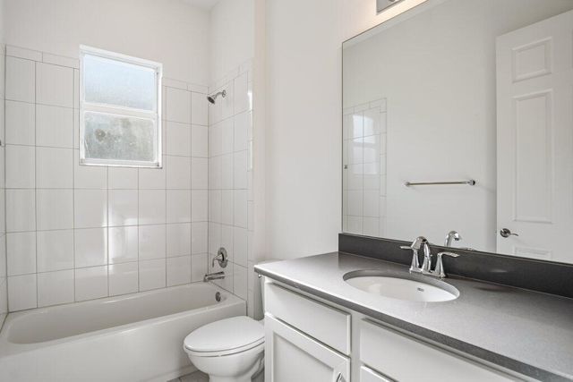 9214 SW Michele Way, Port St Lucie, FL 34987