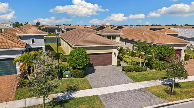 9214 SW Michele Way, Port St Lucie, FL 34987