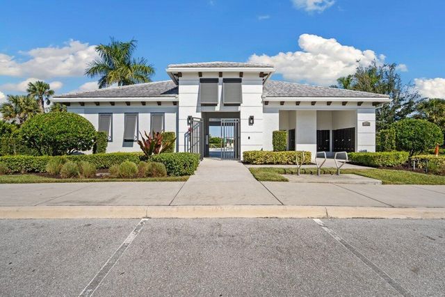 9214 SW Michele Way, Port St Lucie, FL 34987