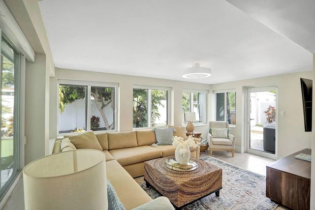 604 NE 25th Avenue, Pompano Beach, FL 33062