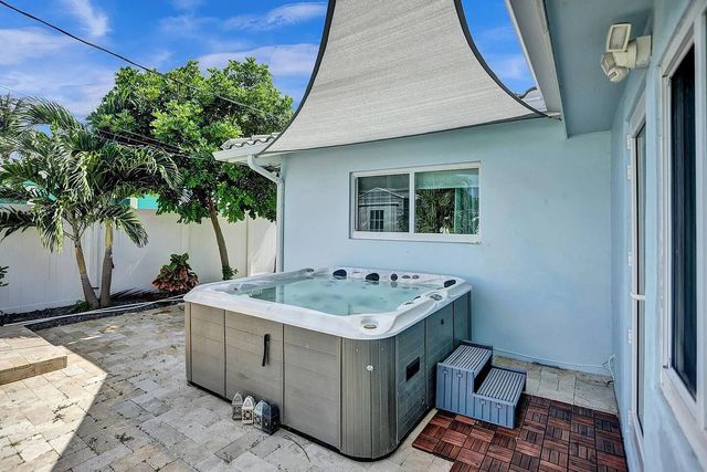 604 NE 25th Avenue, Pompano Beach, FL 33062