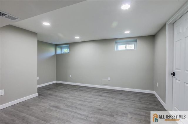 21 Monroe Avenue, Carteret, NJ 07008