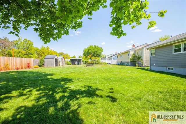 21 Monroe Avenue, Carteret, NJ 07008