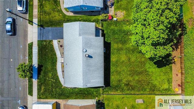 21 Monroe Avenue, Carteret, NJ 07008